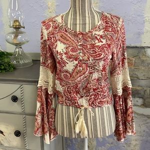 Kendall + Kylie size small blouse